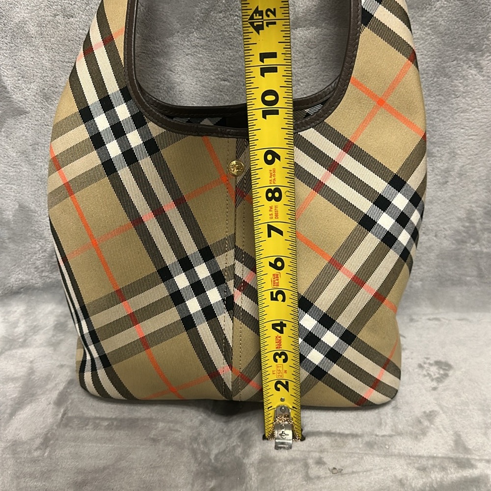 BURBERRY Beige Large Check Shoulder Bag - Picture 10 of 10